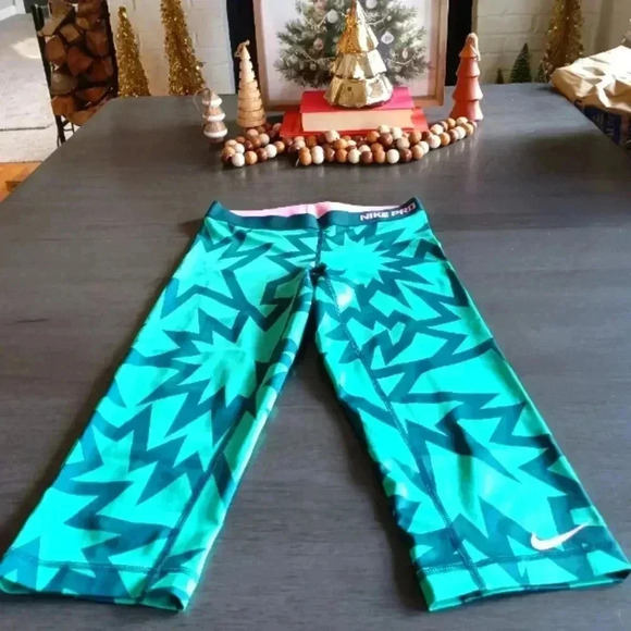 Nike Pro Luke new cropped leggings small - Picture 1 of 4